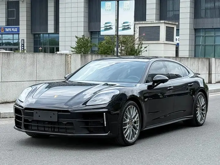 Porsche Panamera 2024, арт. CN-3236255 — фото 1