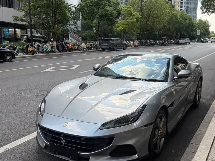 Ferrari Portofino 2021, арт. CN-3237016 — фото 1
