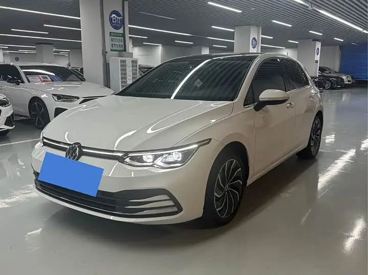 Volkswagen Golf 2023, арт. CN-3237958 — фото 1