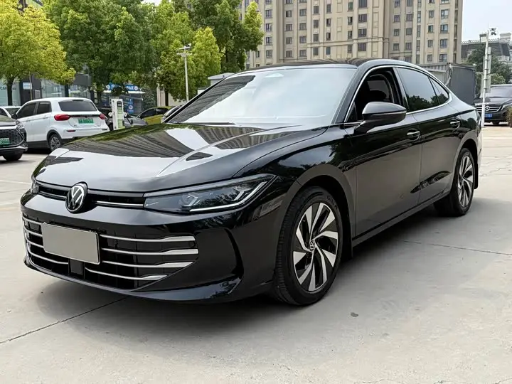 Volkswagen Passat 2025, арт. CN-3239370 — фото 1
