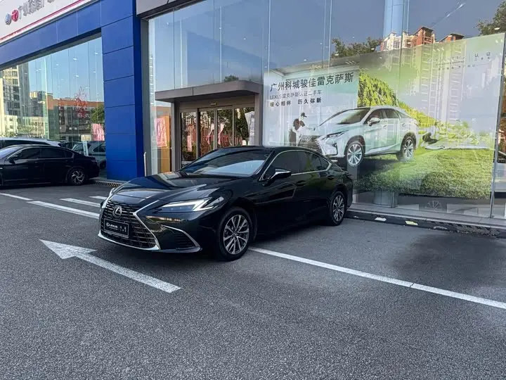 Lexus ES 2025, арт. CN-3239948 — фото 1