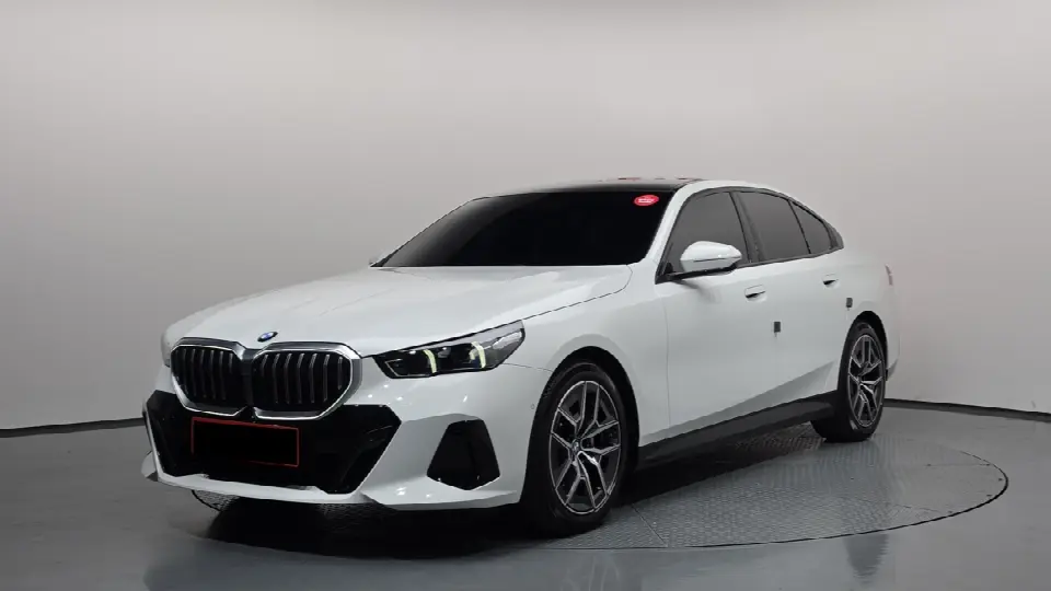 BMW 5 Series 2023, арт. KR-3242124 — фото 1
