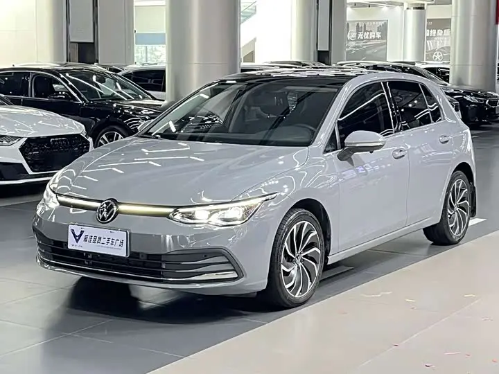 Volkswagen Golf 2023, арт. CN-3244174 — фото 1