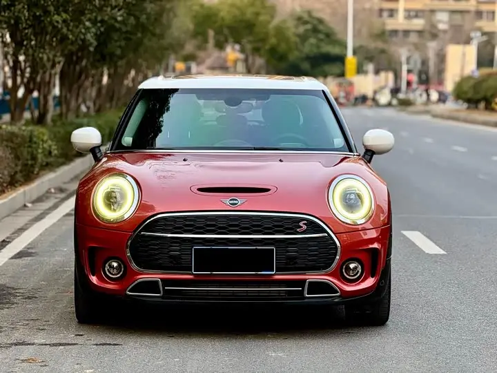 Mini Clubman 2023, арт. CN-3247463 — фото 1