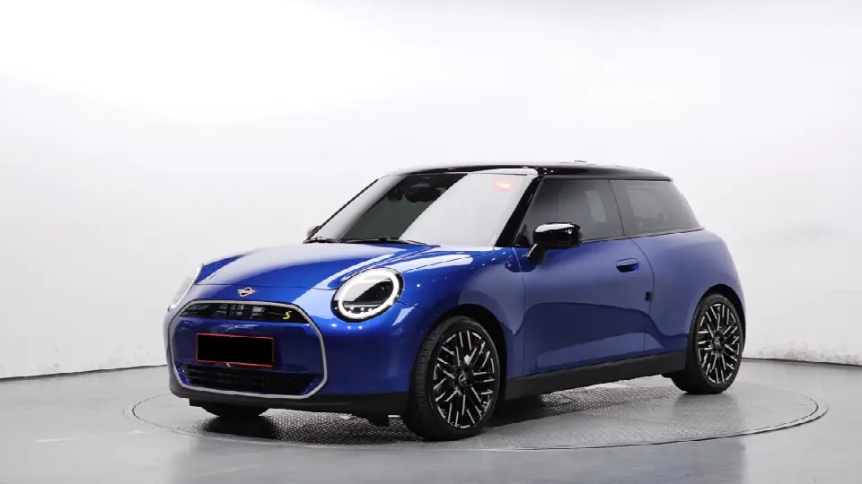 Mini Cooper 2025, арт. KR-3250203 — фото 1