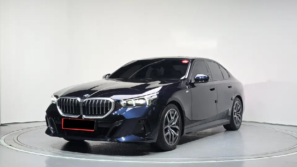 BMW 5 Series 2023, арт. KR-3250842 — фото 1