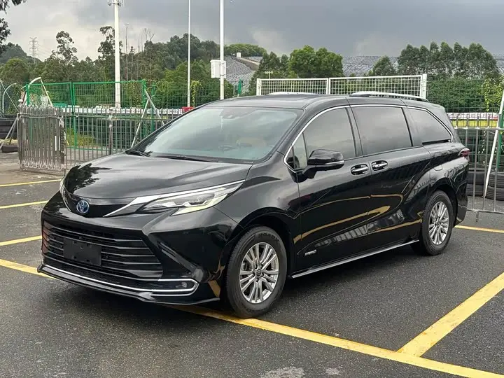 Toyota Sienna 2021, арт. CN-3262400 — фото 1