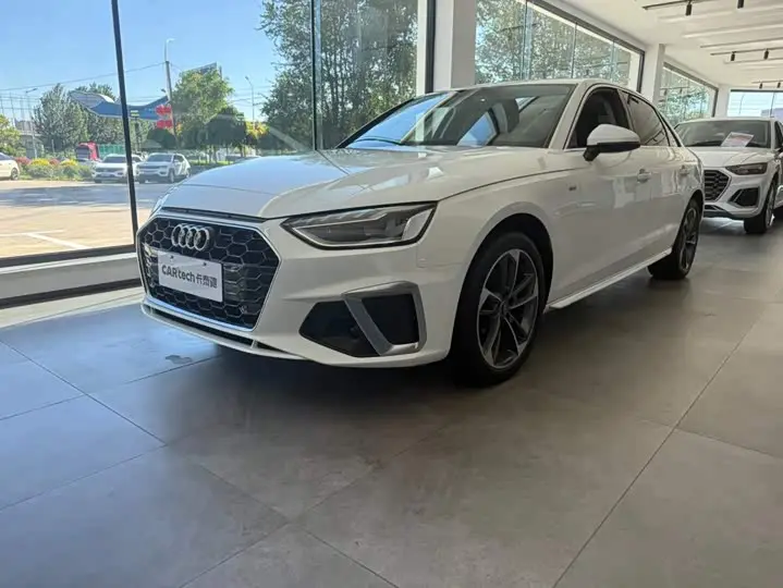Audi A4L 2022, арт. CN-3272703 — фото 1