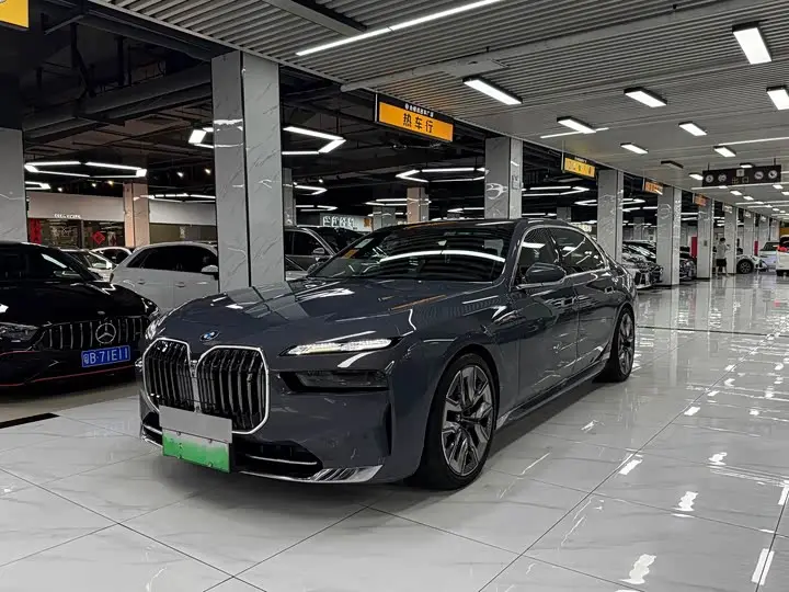 BMW i7 2023, арт. CN-3279723 — фото 1