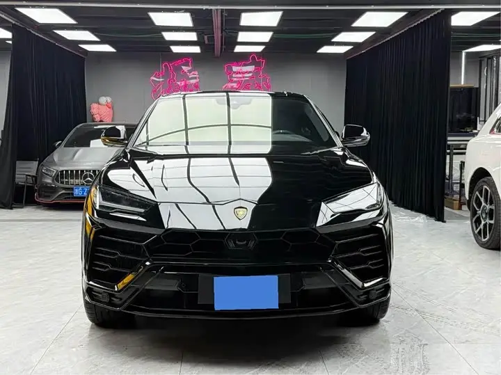 Lamborghini Urus 2021, арт. CN-3285908 — фото 1