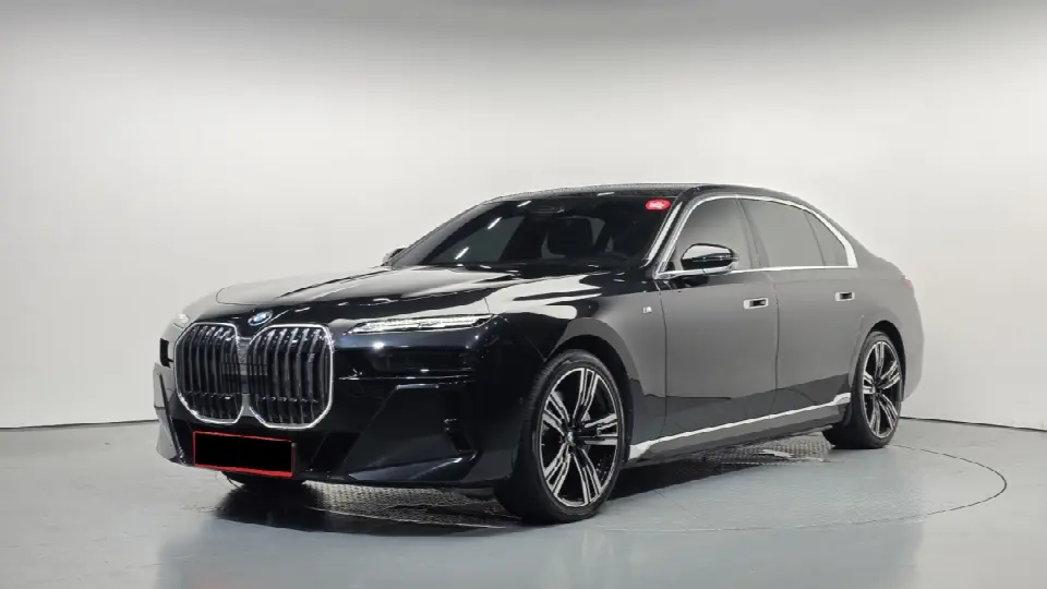 BMW i7 2022, арт. KR-3296389 — фото 1