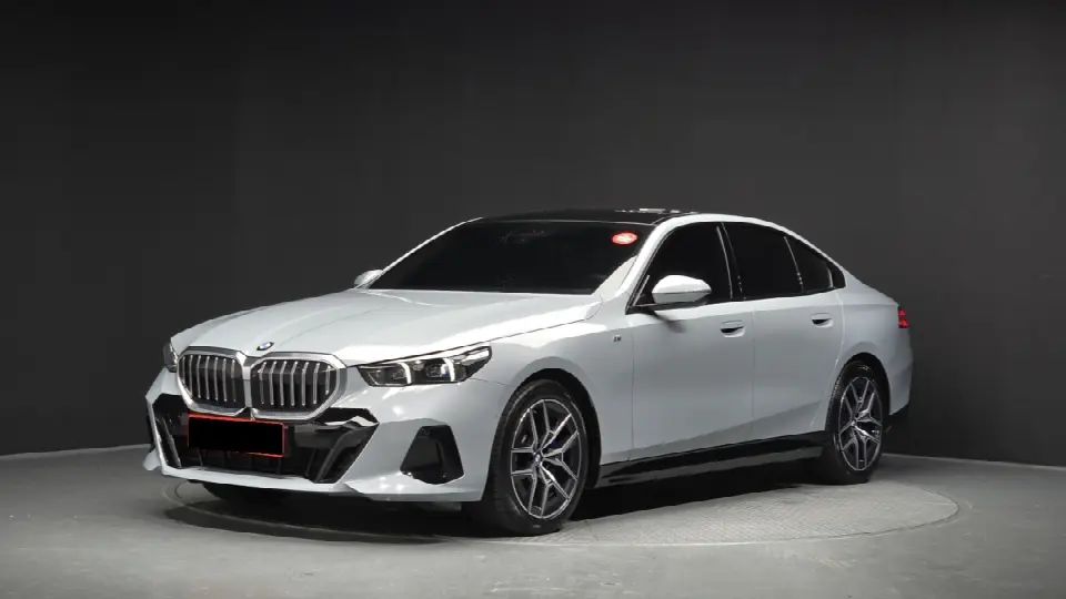 BMW 5 Series 2023, арт. KR-3296475 — фото 1