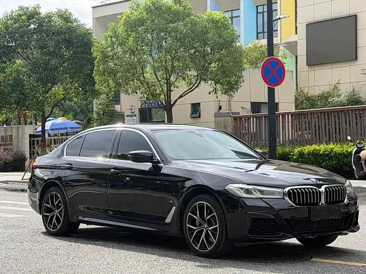 BMW 5 Series 2022, арт. CN-3299037 — фото 1