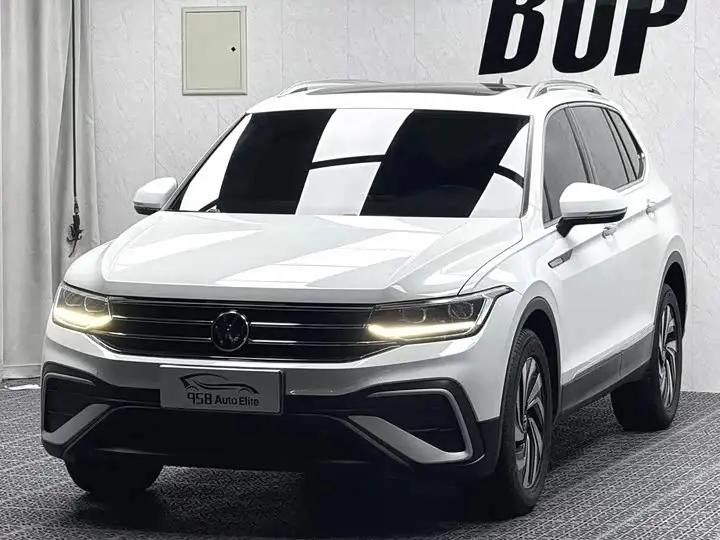 Volkswagen Tiguan L Pro 2023, арт. CN-3299102 — фото 1