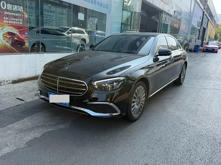 Mercedes-Benz E-Class 2023, арт. CN-3300344 — фото 1