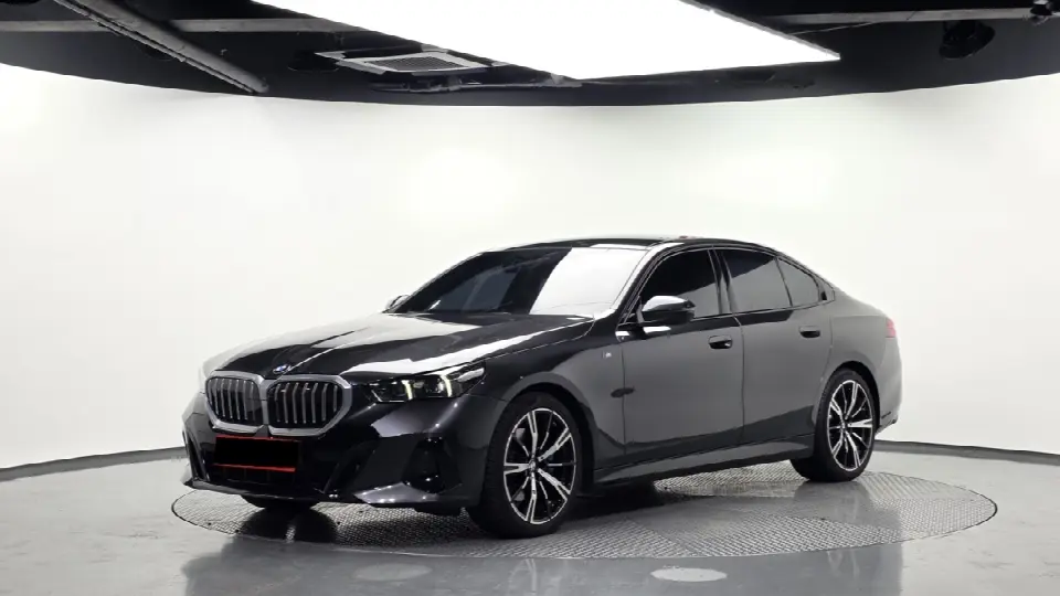 BMW 5 Series 2023, арт. KR-3301200 — фото 1