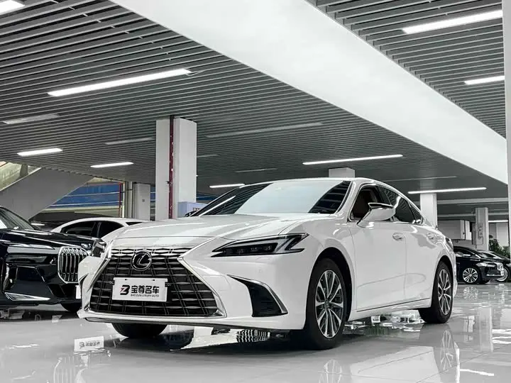 Lexus ES 2025, арт. CN-3303090 — фото 1