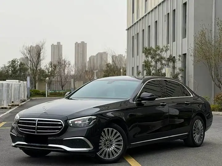 Mercedes-Benz E-Class 2023, арт. CN-3311957 — фото 1