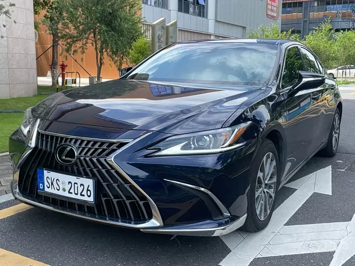 Lexus ES 2024, арт. CN-3312308 — фото 1
