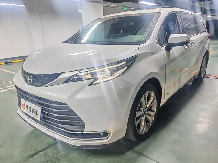 Toyota Sienna 2024, арт. CN-3313296 — фото 1