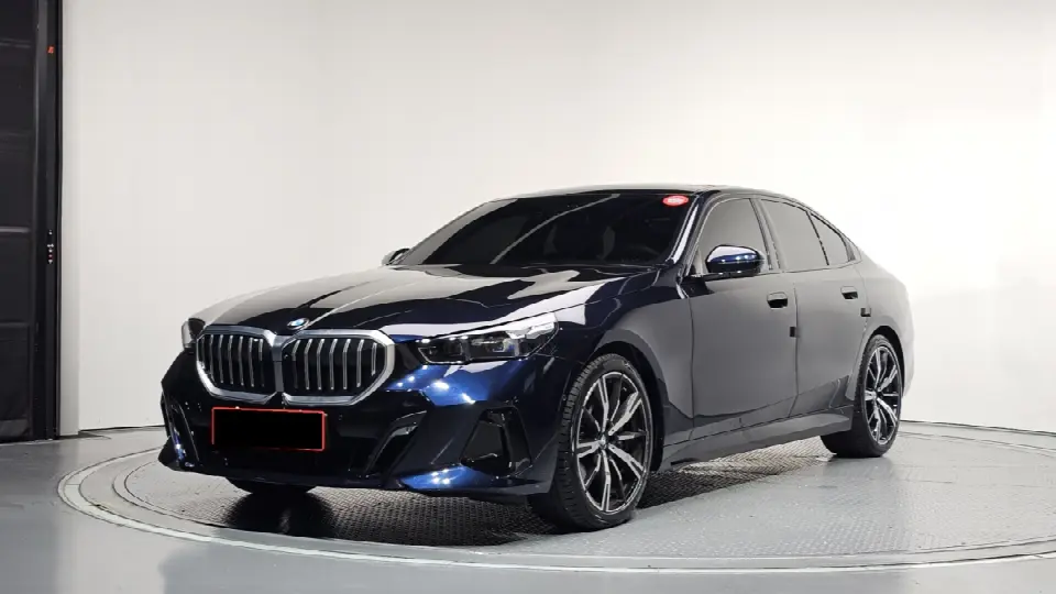 BMW 5 Series 2023, арт. KR-3320480 — фото 1