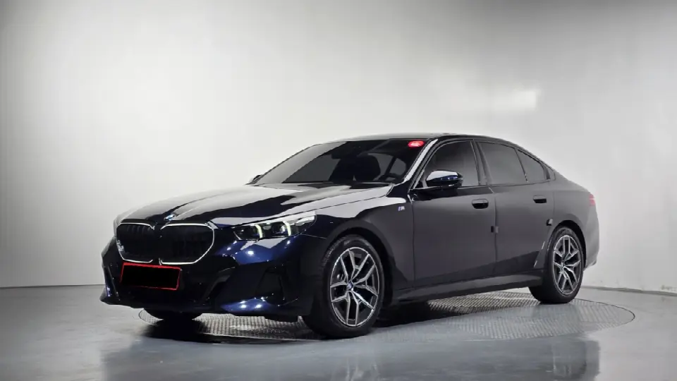 BMW 5 Series 2023, арт. KR-3320993 — фото 1