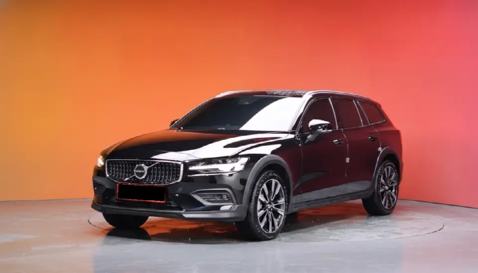Volvo V60 2019, арт. KR-3370956 — фото 1
