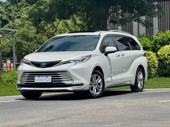 Toyota Sienna 2021, арт. CN-3371969 — фото 1