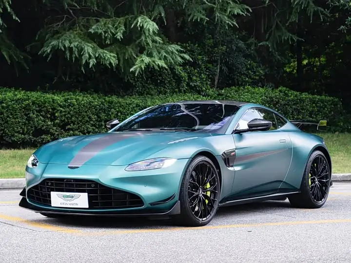 Aston Martin V8 Vantage 2022, арт. CN-3372200 — фото 1