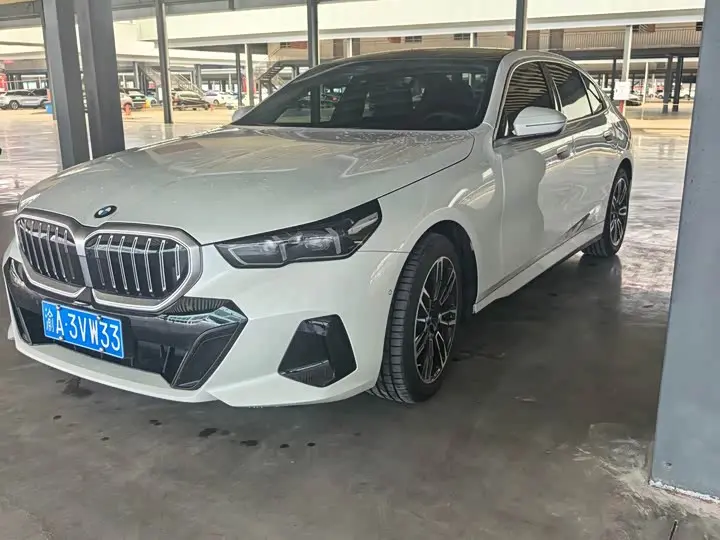 BMW 5 Series 2026, арт. CN-3373413 — фото 1