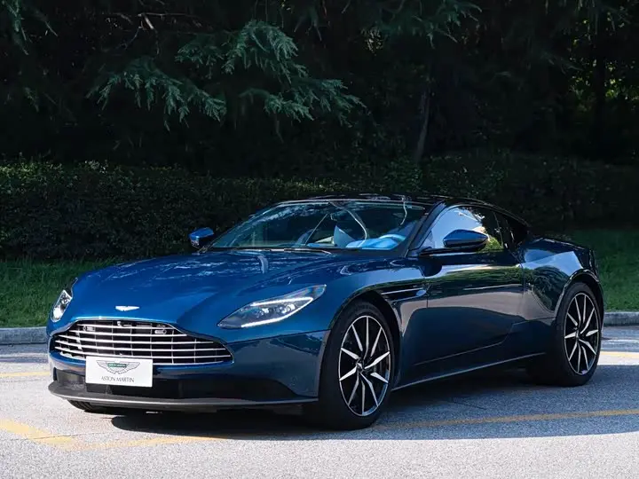 Aston Martin DB11 2022, арт. CN-3373531 — фото 1