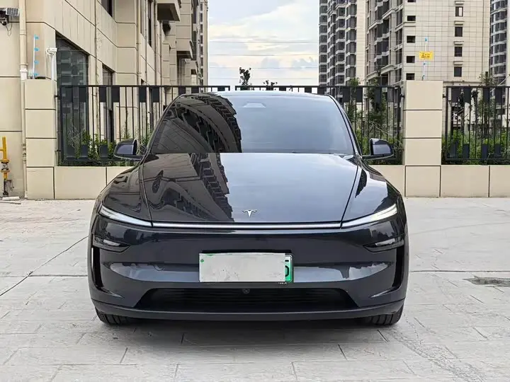 Tesla Model Y 2025, арт. CN-3375685 — фото 1