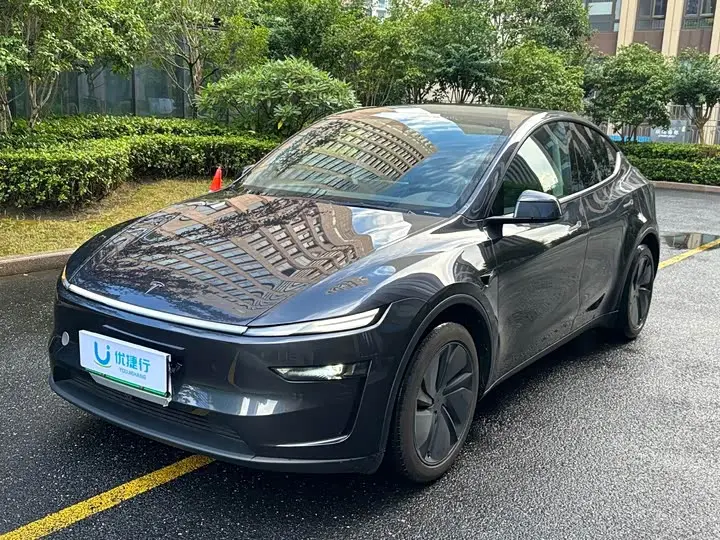 Tesla Model Y 2025, арт. CN-3377366 — фото 1