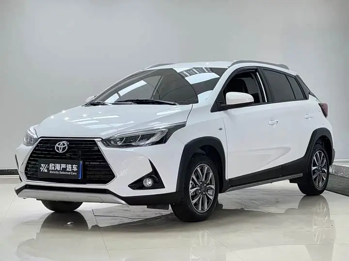 Toyota Yaris L Hatchback 2022, арт. CN-3377410 — фото 1