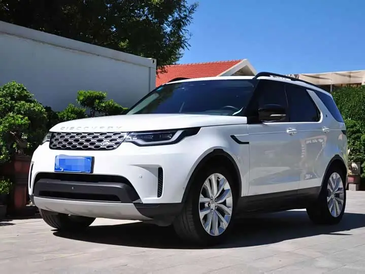 Land Rover Discovery 2024, арт. CN-3379399 — фото 1