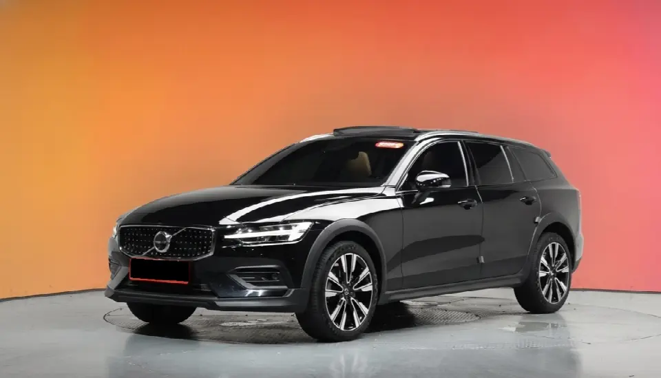 Volvo V60 2019, арт. KR-3408968 — фото 1