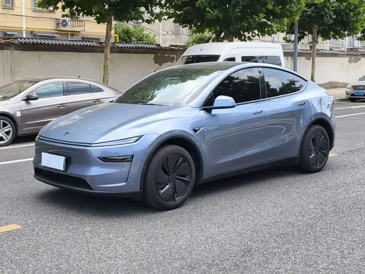 Tesla Model Y 2026, арт. CN-3423435 — фото 1