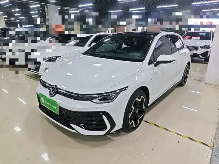 Volkswagen Golf 2025, арт. CN-3423742 — фото 1