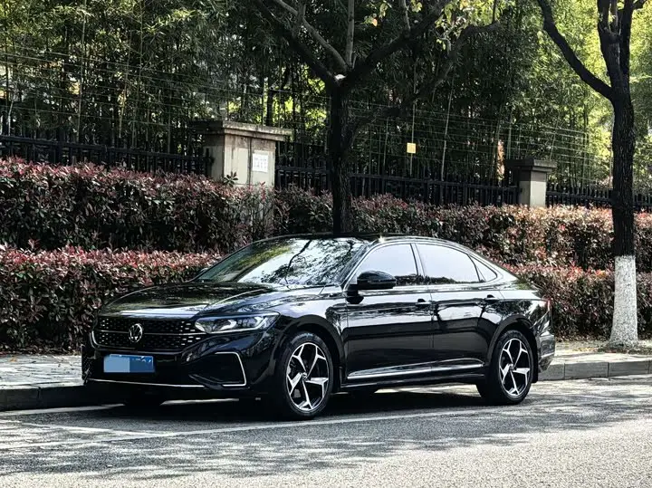 Volkswagen Passat 2024, арт. CN-3423784 — фото 1