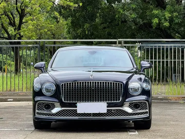 Bentley Flying Spur 2023, арт. CN-3424407 — фото 1