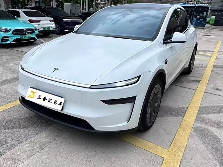 Tesla Model Y 2025, арт. CN-3425506 — фото 1