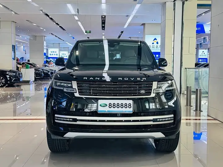 Land Rover Range Rover 2023, арт. CN-3425747 — фото 1
