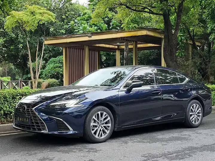 Lexus ES 2025, арт. CN-3443146 — фото 1