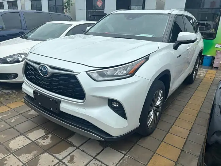 Toyota Highlander 2023, арт. CN-3444444 — фото 1
