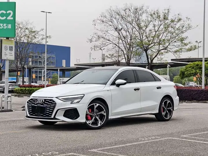 Audi A3 2024, арт. CN-3445397 — фото 1