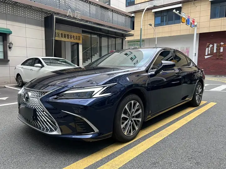 Lexus ES 2025, арт. CN-3446686 — фото 1