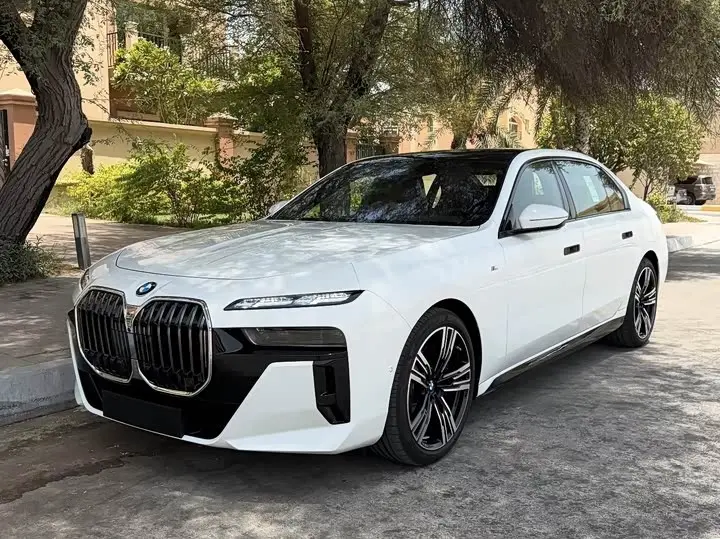 BMW 7 Series 2023, арт. CN-3447851 — фото 1