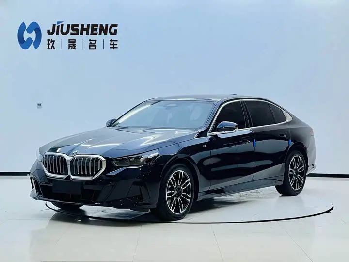 BMW 5 Series 2025, арт. CN-3448713 — фото 1