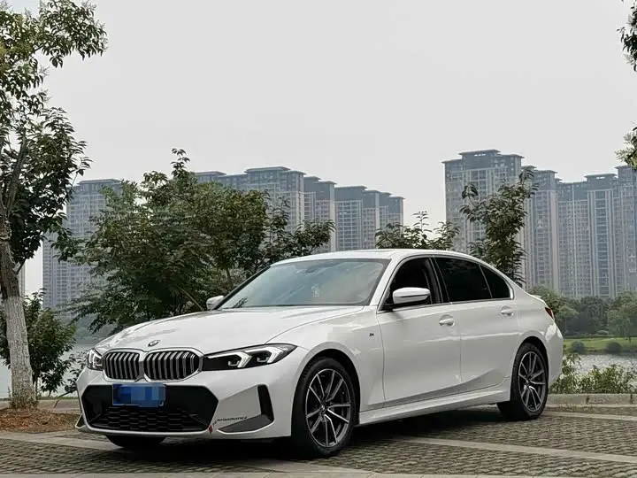 BMW 3 Series 2024, арт. CN-3452862 — фото 1