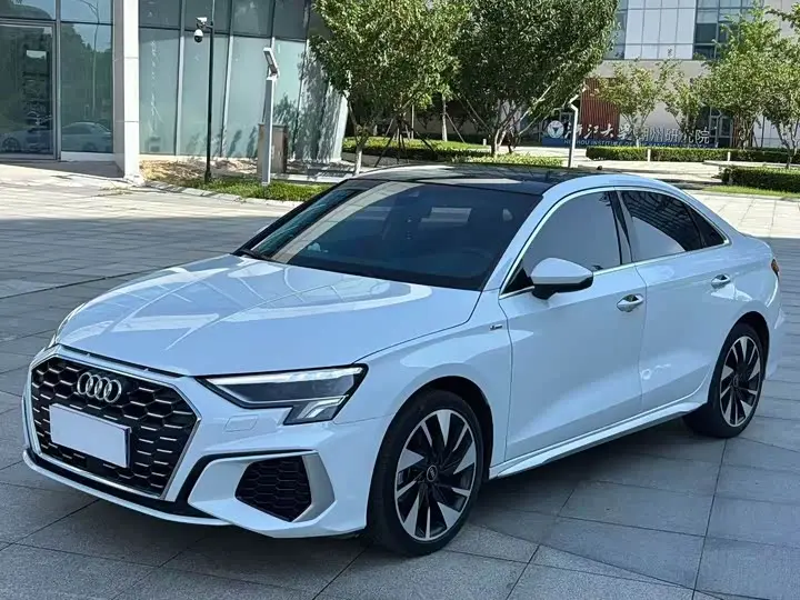 Audi A3 2023, арт. CN-3453419 — фото 1
